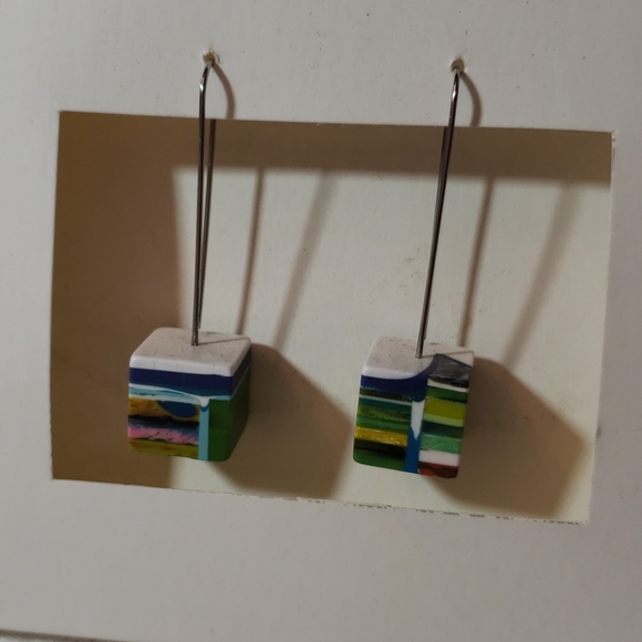 Handmade resin dice earrings - Picture 2 of 6